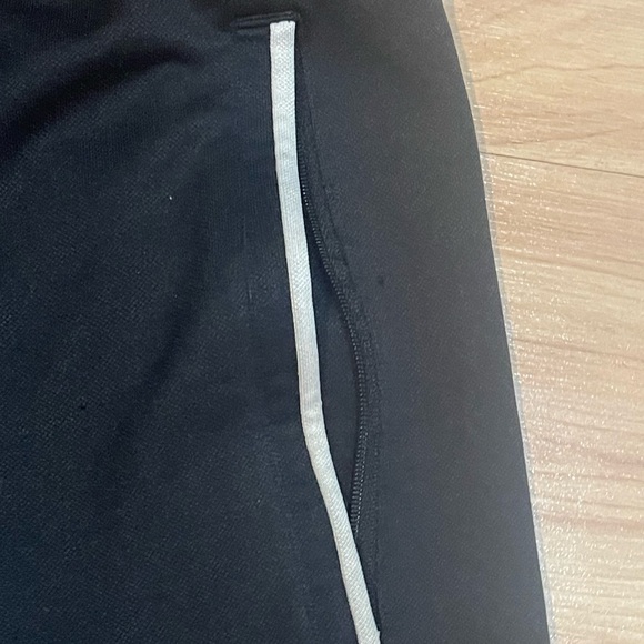 Adidas pants - Picture 8 of 8